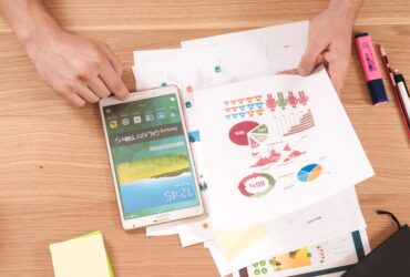 Photo Financial advisor